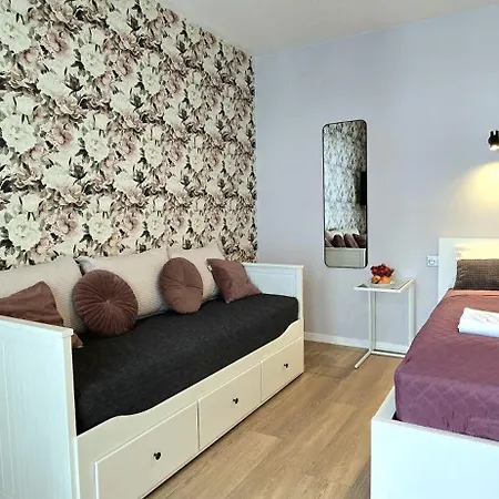 公寓 Garden By Triapart